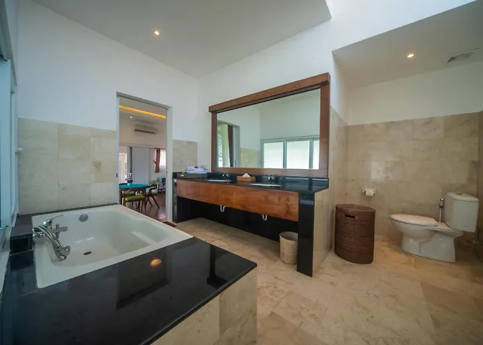 Suzuki Beachfront * Ketewel