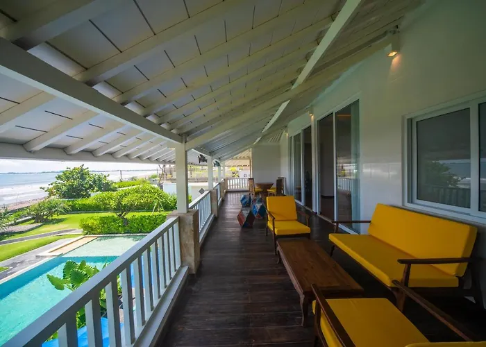 Suzuki Beachfront Villa *
