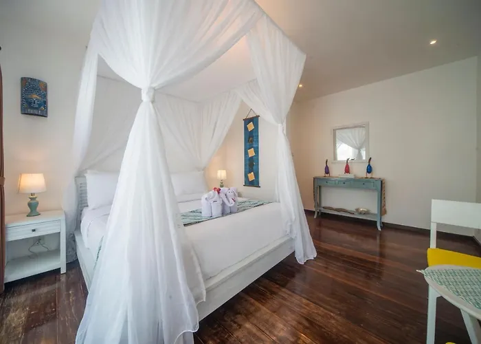 Suzuki Beachfront Villa Ketewel