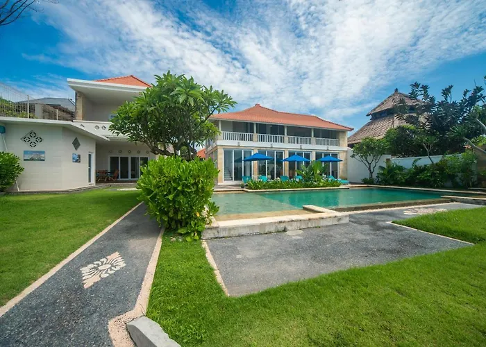Villa Suzuki Beachfront *